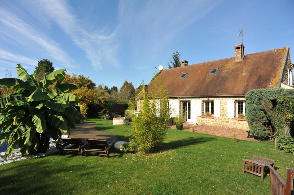 Chambres D'Hotes Des Demoiselles Ville-Saint-Jacques Exteriör bild