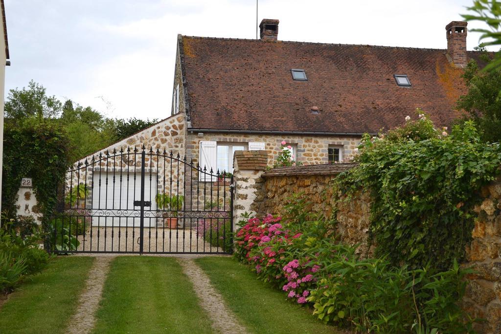 Chambres D'Hotes Des Demoiselles Ville-Saint-Jacques Exteriör bild
